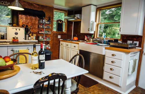 Hamden Maison | Mallory Brook Farm: Escapade Catskill Scenic sur 105 acres, glamping disponible