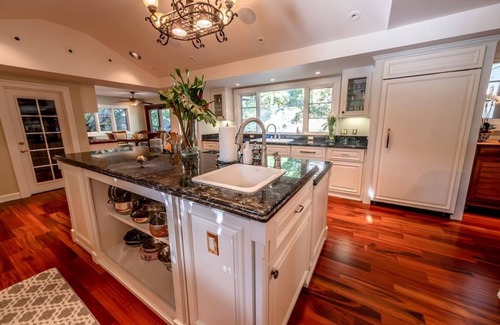 Diamond Head - Kapahulu - St. Louis Maison | Maluhia Estate - Surrounded by lush tropical gardens Minutes to Beaches& Waikiki