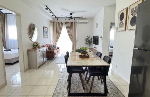 Kota Warisan Appartement | Mamaqarl Homestay near KLIA with Wi-fi and Transport