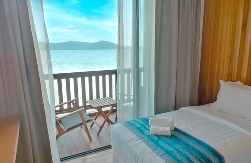 Pantai Barat Division Cabine | Mamutik Island Lodge