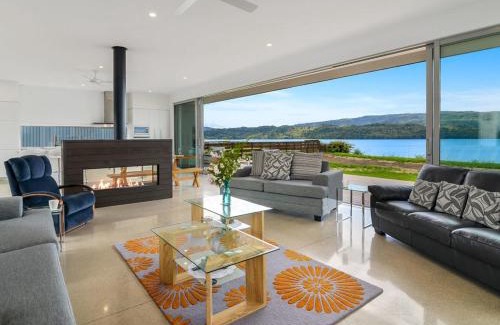 Lake Tarawera Maison | Mana Sarovar - Lake Tarawera Home