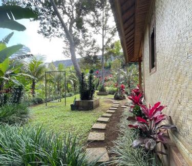 Besakih Maison | Manada Villa Homestay