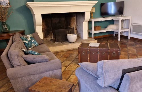 Arles Appartement | MANADE BLANC, Gîte pour 9 PERSONNES