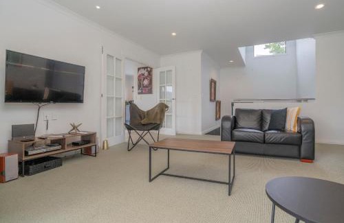 Tairua Maison | Manaia Magic - Tairua Holiday Home