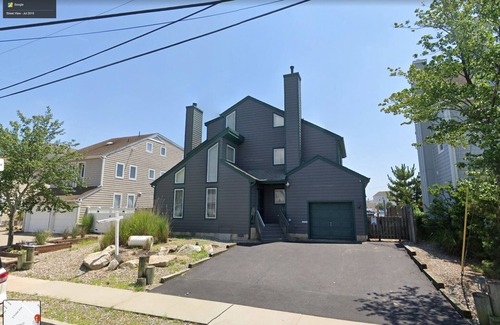 Manasquan Maison | Manasquan Large Waterfront Summer Season House Rental