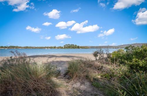 Cremorne Maison | Mandalay Beach House on Pipe Clay Lagoon