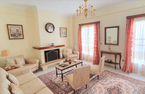 Zavlani Appartement | MANDO PATRASSO - Classical apartment in the center of Patras