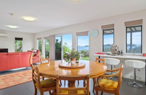 Alonnah Maison | Manfield Seaside Bruny Island
