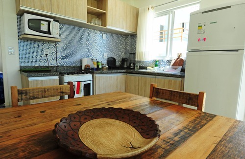 Pilar Appartement | Manga Verde Beach 02: Vue sur le jardin et la plage H