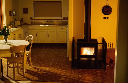 Western Lake Cottage | Manganui Cottage - Western Lake, Wairarapa Sud