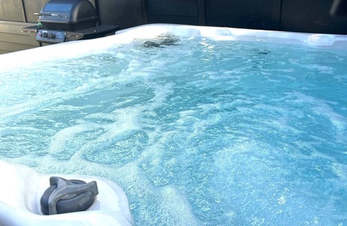 Mangakino Maison | Mango Magic with hot tub