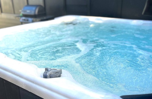 Mangakino Maison | Mango Magic with hot tub