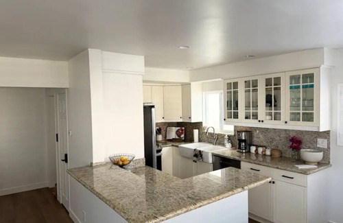 El Segundo Maison | Manhattan Beach Luxury Home w/ Oceanview Balcony!