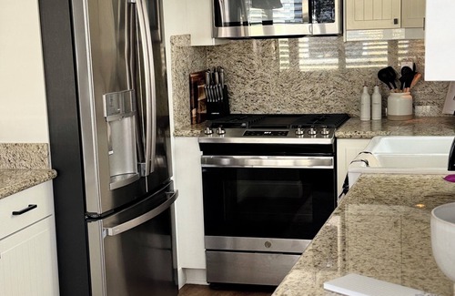 El Segundo Maison | Manhattan Beach Luxury Home w/ Oceanview Balcony!