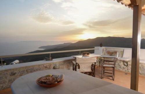 Tseria Maison | Mani Rock