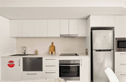 Manly Appartement | Manly Chic A Breezy Beachside Studio Retreat