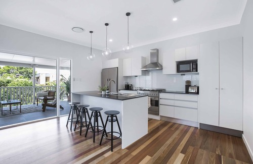Manly Maison | Manly Oasis, 5bd, 3 King bd,Pool