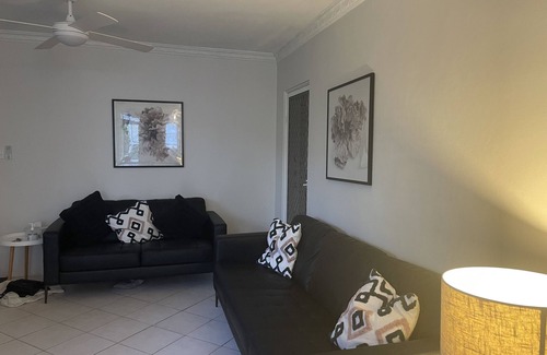 Manly Appartement | MANLYS FINEST LOCATION SO CLOSE TO BEACH SHOPS AND FERRY