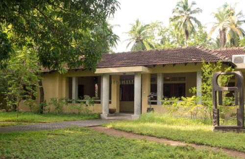 Akkaraipattu Maison | Mannankulam Villa