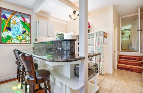 Manoa Maison | Manoa Valley A 2BR avec bain à remous et véranda avec vue sur l'océan