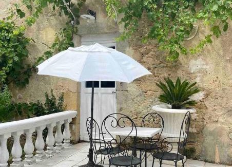 Pech-Luna Maison | Manoir 4 étoiles à Pech-Luna avec piscine privée et cheminée
