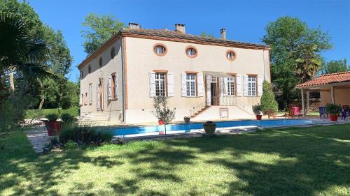 Montauban Maison | Manoir de la Gravette, Maison & Table d'Hôtes