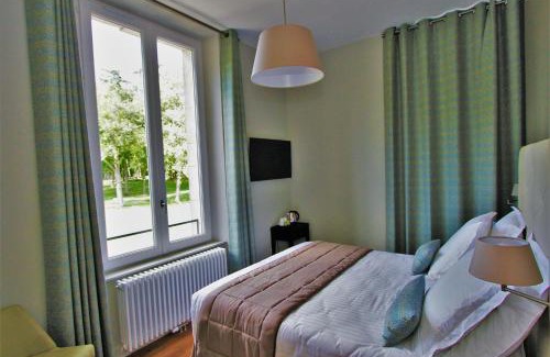 Russy-Bemont Hôtel | Manoir de Montigny