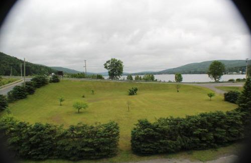 Lac Baker Hôtel | Manoir Des Lacs