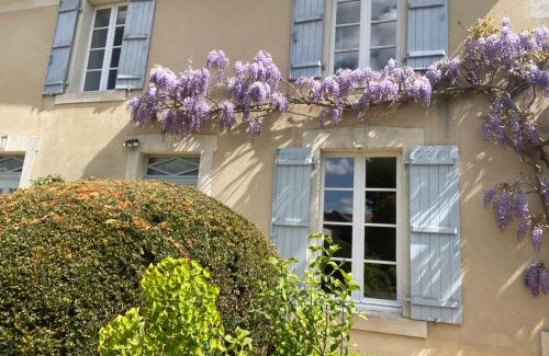 Noyant-la-Plaine Maison | Manoir des Rosiers