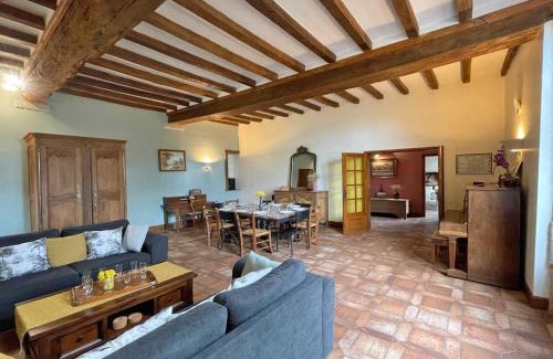 Colombiers Maison | Manoir du XVème avec cheminée, animaux acceptés, à Colombiers - FR-1-497-204