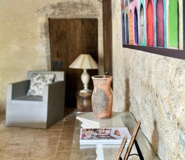 Sevremont Maison | Manoir médiéval art déco - Logis des 3 Artistes