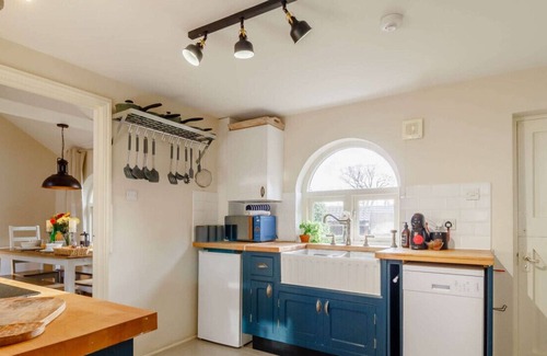 Reepham Maison | Manor Farm Cottage - Two Bedroom House, Sleeps 4
