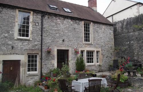 Shepton Mallet Maison | Manor House Annex - Sleeps up to 6 People