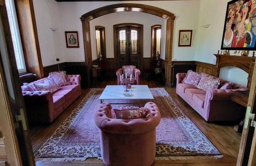 Saint-Just-d'Avray Lit Et Petit-Déjeuner | Manor house in a haven of peace in Haute Azergues.