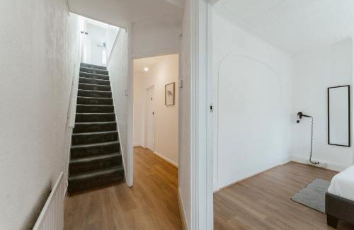 Seven Sisters Maison | Manor House Great Rooms to Stay