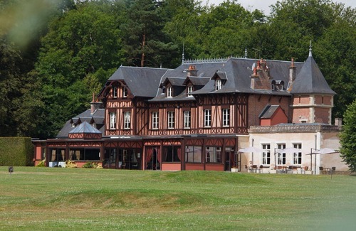 Silly-en-Gouffern Maison | Manoir au cœur d'un vaste domaine forestier