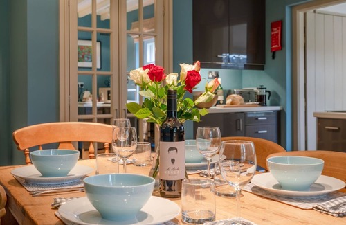 Paxford Cottage | Manor Lodge Cottage - sleeps 4 guests in 2 bedrooms