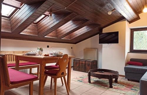 Alba Appartement | MANSARDA MARMOLADA sui campi da sci