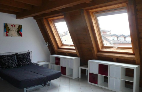 Travedona-Monate Appartement | Mansarda Travedona Monate (VA) per vacanza situata vicinissimo lago Monate e Maggiore Monate