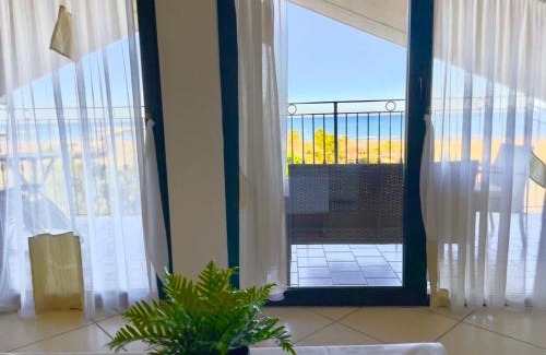 Giulianova Appartement | Mansarda VISTA WOW - Fronte mare con posto auto
