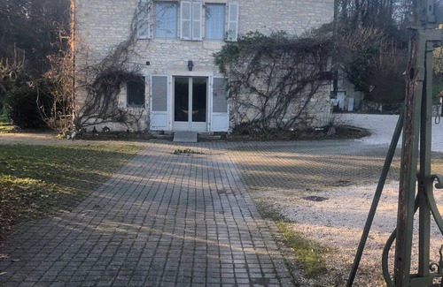 Beaumotte-Aubertans Maison | Maison de maître, entièrement rénovée sur domaine privé avec spa