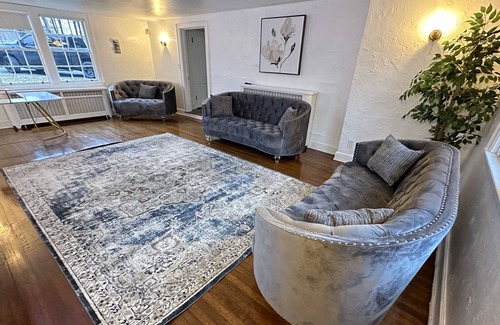 Albany Maison | Mansion in Albany 7minutes to Downtown Albany