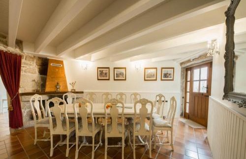 Cerdedo Maison | Mansion in Cerdedo with Private Pool and Garden
