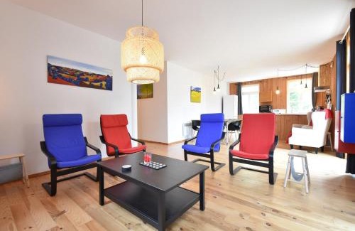 Cuzy Maison | Mansion in Cuzy with Shared Pool