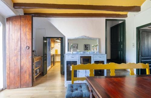 San Martin Sarroca Maison | Mansion in St Martí with Vineyards & Garden