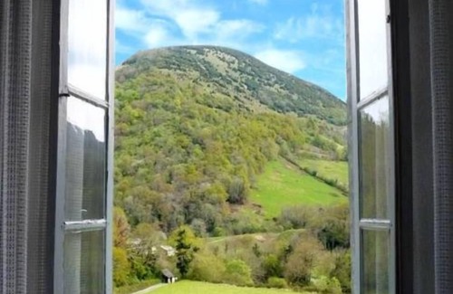 Issor Maison | PROMO ! Splendide Corps de Ferme au pied des Pyrénées, vue imprenable