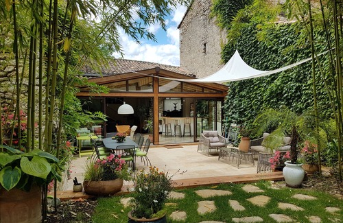 Massillargues-Attuech Maison | Maison de caractère en pierres avec piscine chauffée et jacuzzi