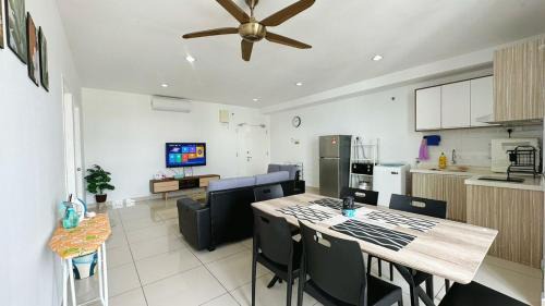 Downtown George Town Appartement | Mansion One Gleneagles Gurney Infinity Seaview Suite