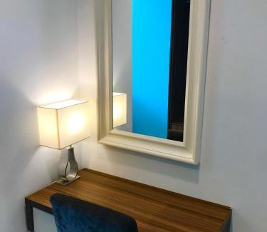 Downtown George Town Appartement | Mansion One Suites by Little Cabin