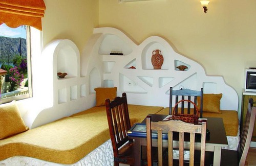 Loutraki-Agioi Theodoroi Maison | Mantas Bay
